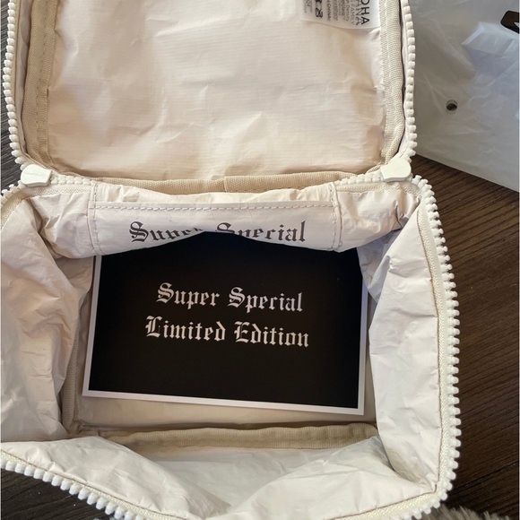 Aloha Collection textile cone cabin crew - Picture 3 of 4